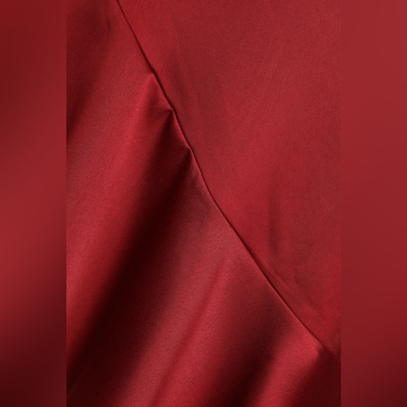 🌟2X HP🌟 NWT Sweet And Stylish Burgundy Satin One-Shoulder Midi Dress - Picture 5 of 7